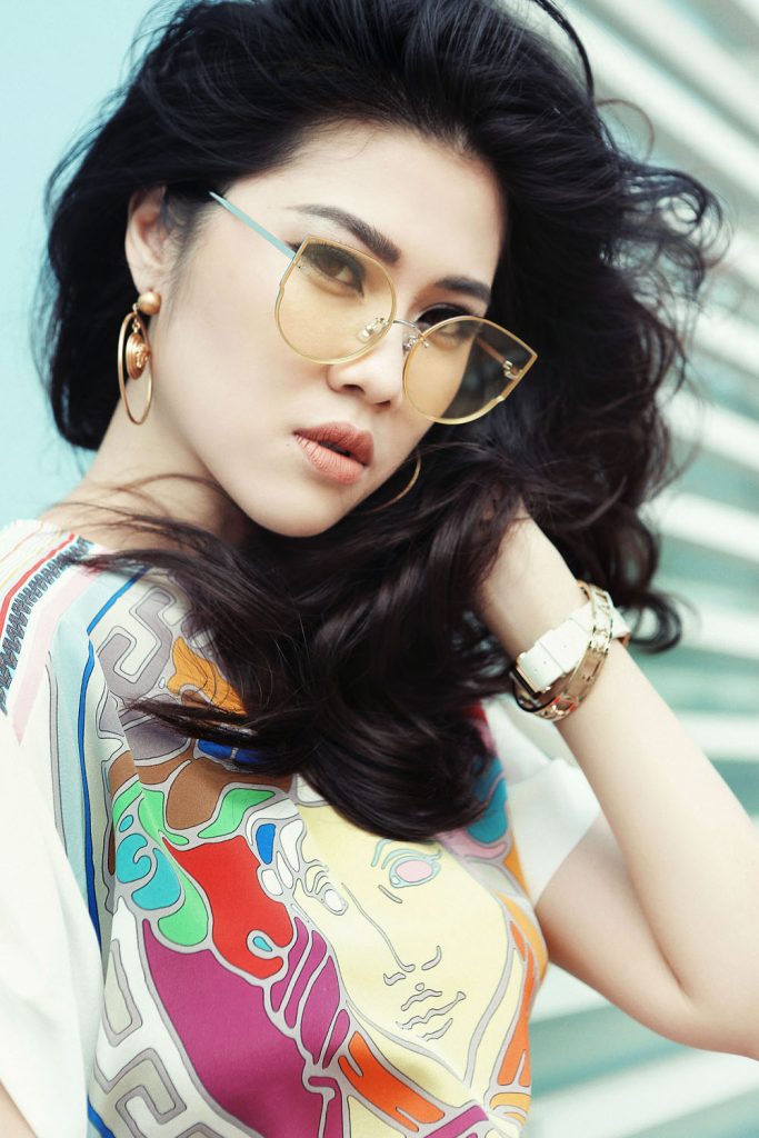 Chiến dịch giới thiệu sản phẩm thời trang nữ cùng người mẫu Thu Hằng